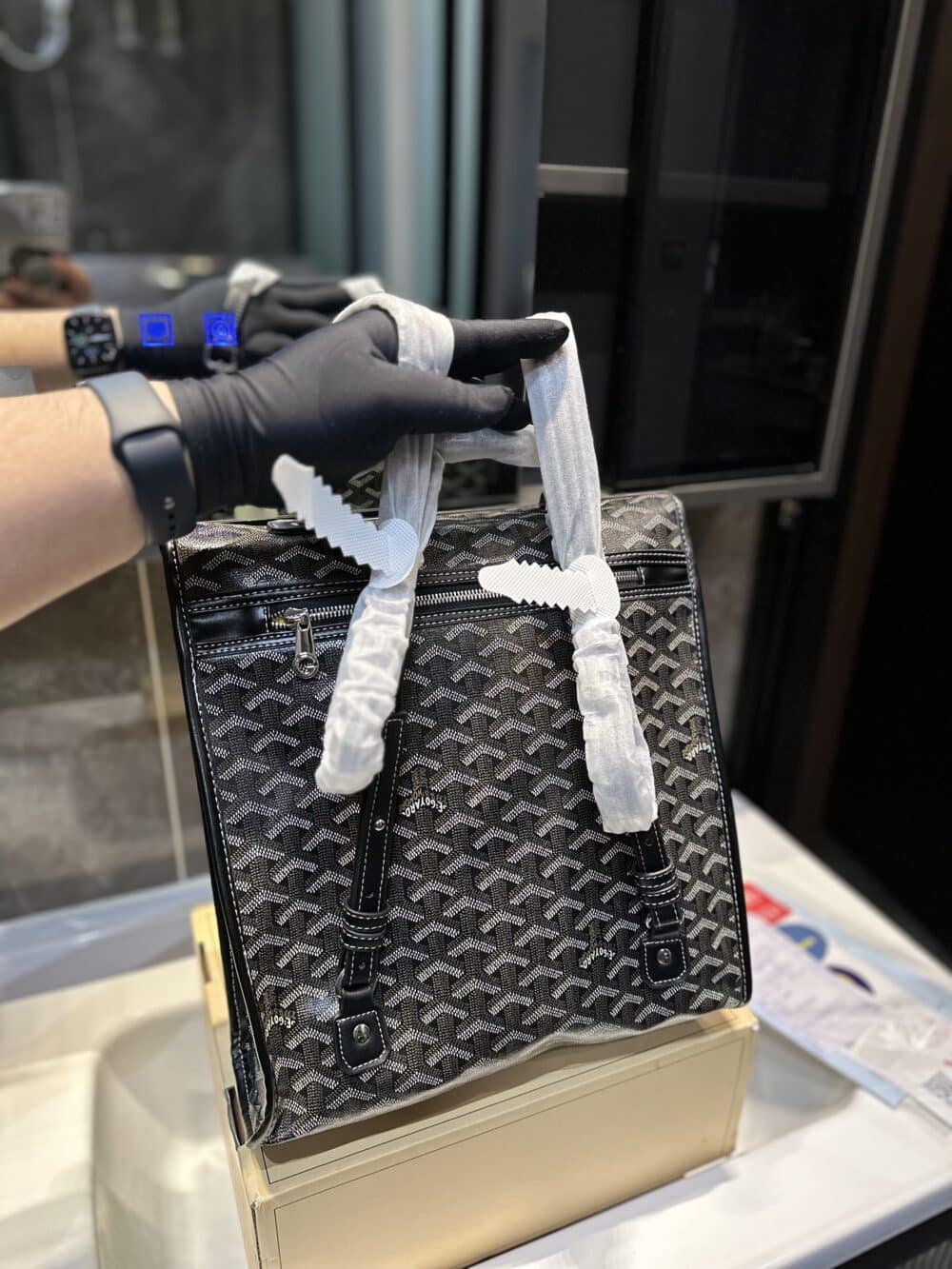 GOYARD SAINT LÉGER BACKPACK BLACK 36CM STLEGEMMLTY01CG01P - Image 4
