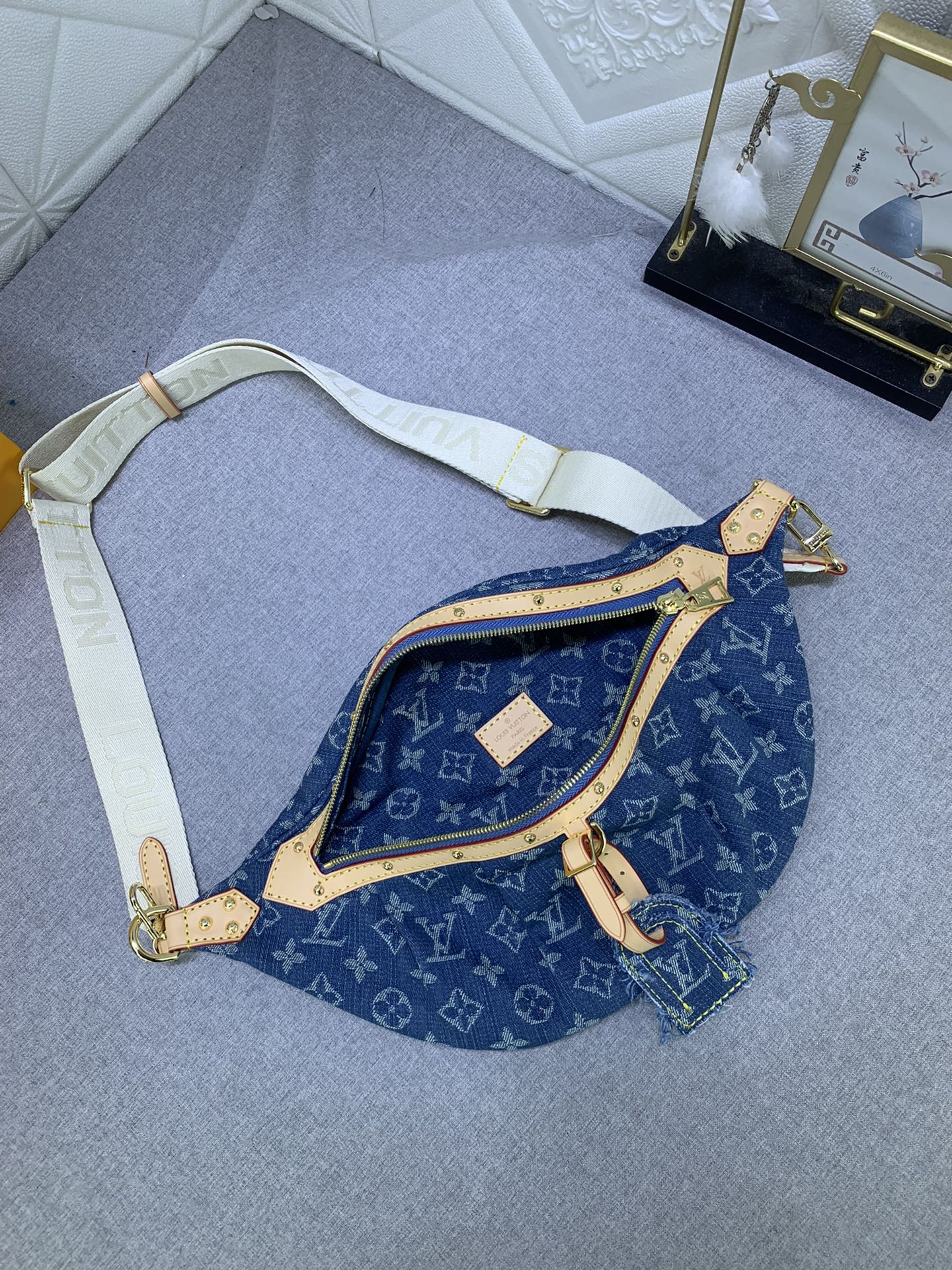 LOUIS VUITTON BUMBAG HIGH RISE DENIM BLUE 38CM M46837 - Image 2