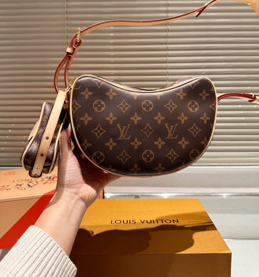 LOUIS VUITTON CROISSANT MM MONOGRAM CANVAS 25CM M46828 - Image 7