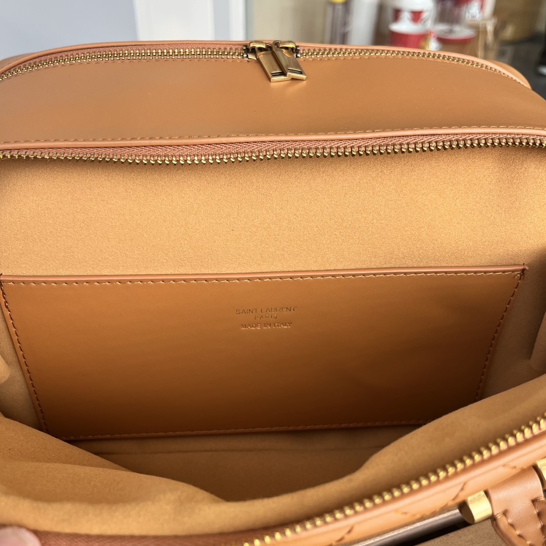 SAINT LAURENT LYIA DUFFLE IN QUILTED BROWN 31CM - Image 3