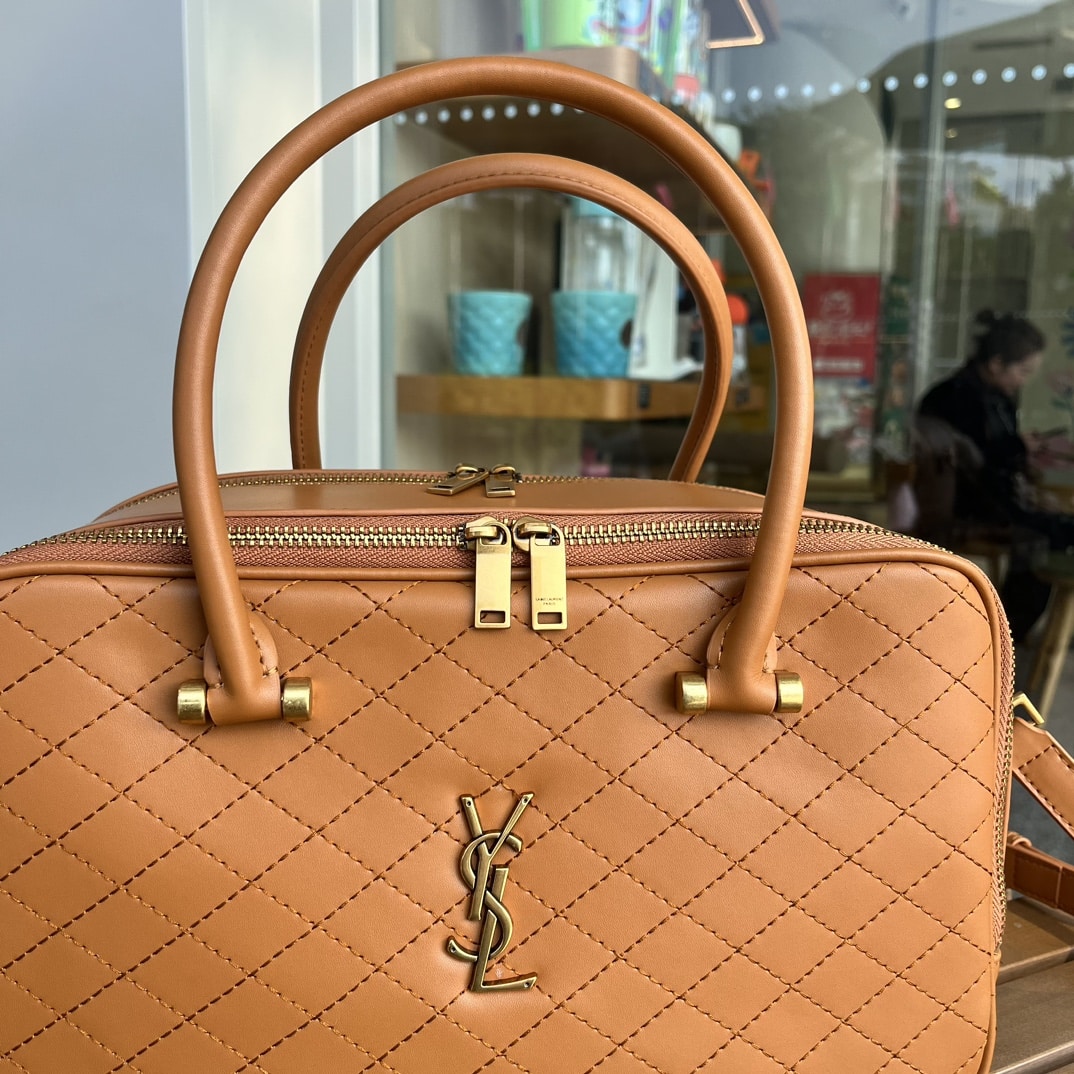 SAINT LAURENT LYIA DUFFLE IN QUILTED BROWN 31CM - Image 8