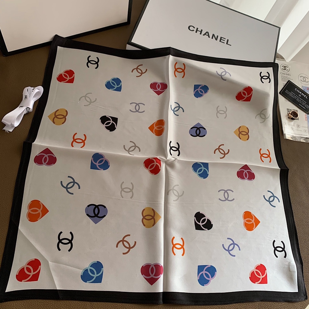 CHANEL HEART AND CC LOGO SILK SQUARE SCARF WHITE - Image 7