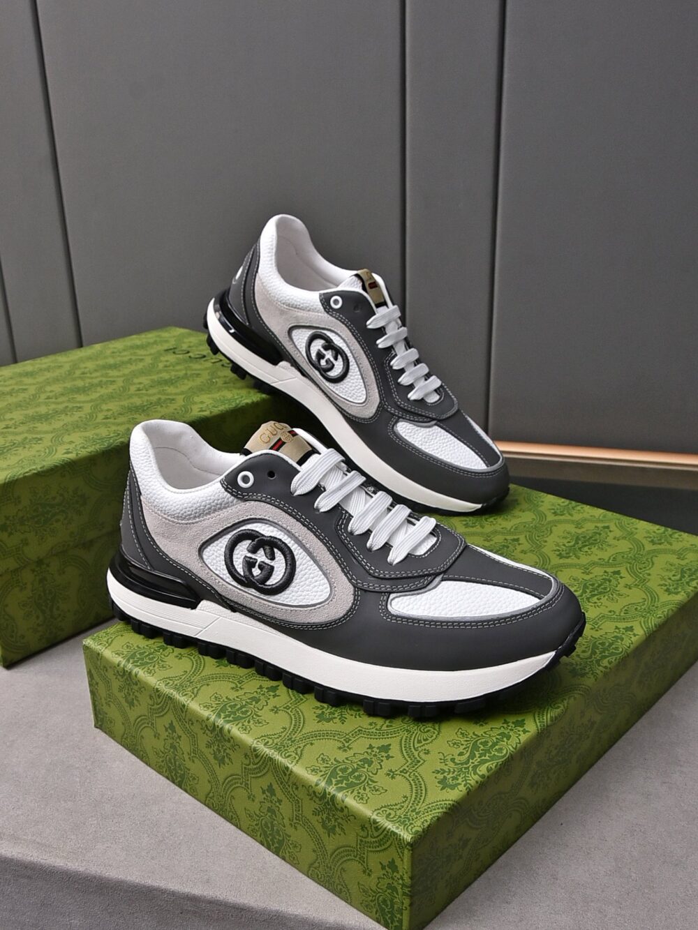 GUCCI DOUBLE G MEN'S RUN SNEAKER GRAY - Image 7