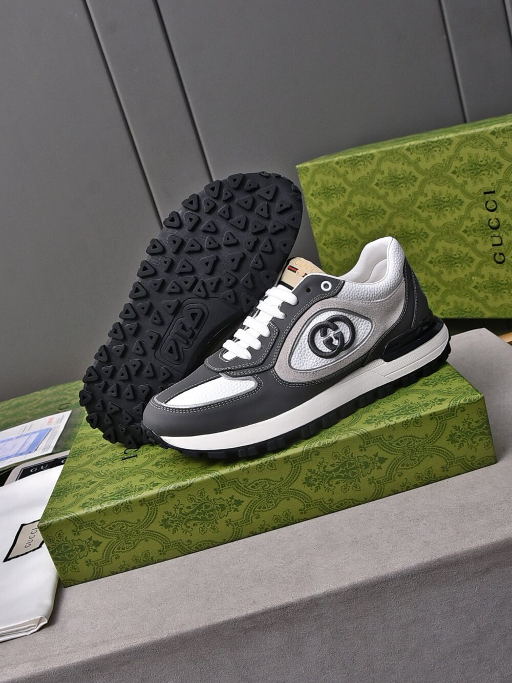 GUCCI DOUBLE G MEN'S RUN SNEAKER GRAY - Image 6