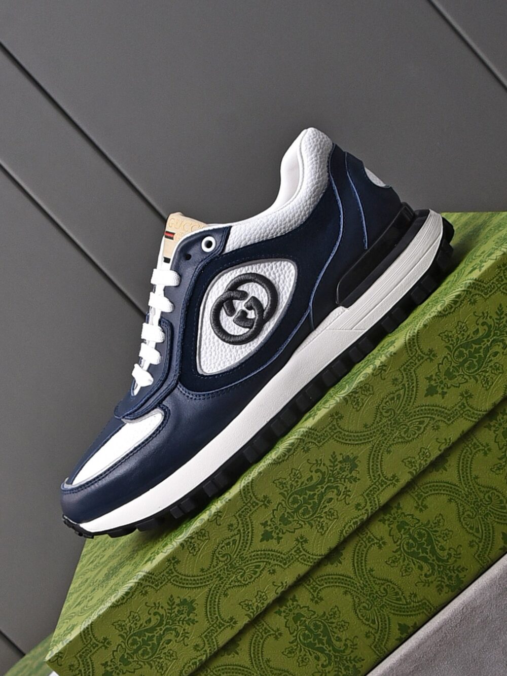 GUCCI DOUBLE G MEN'S RUN SNEAKER BLUE - Image 6