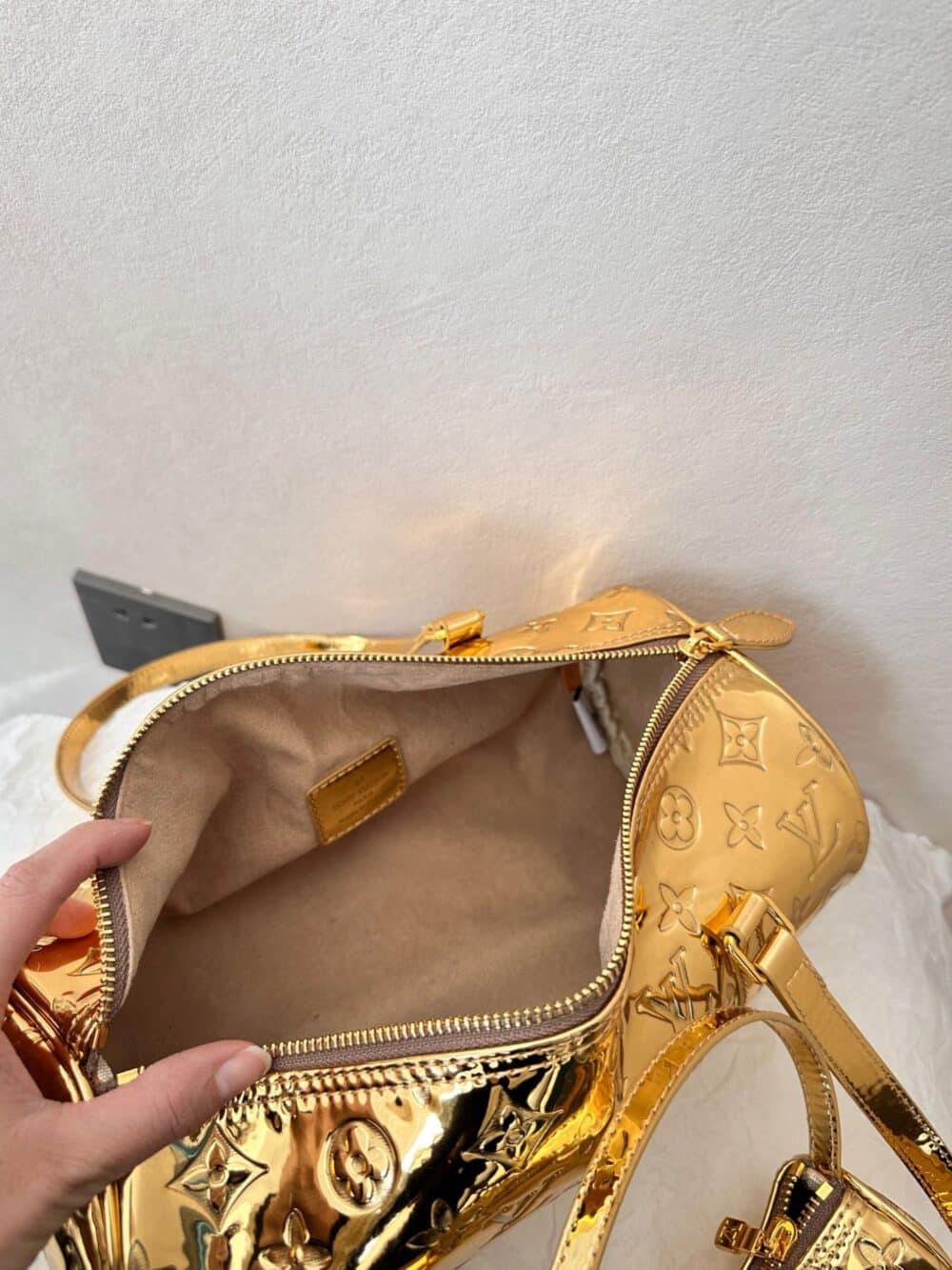 LOUIS VUITTON PAPILLON MIROIRE HANDBAG GOLD 30CM M95270 - Image 2