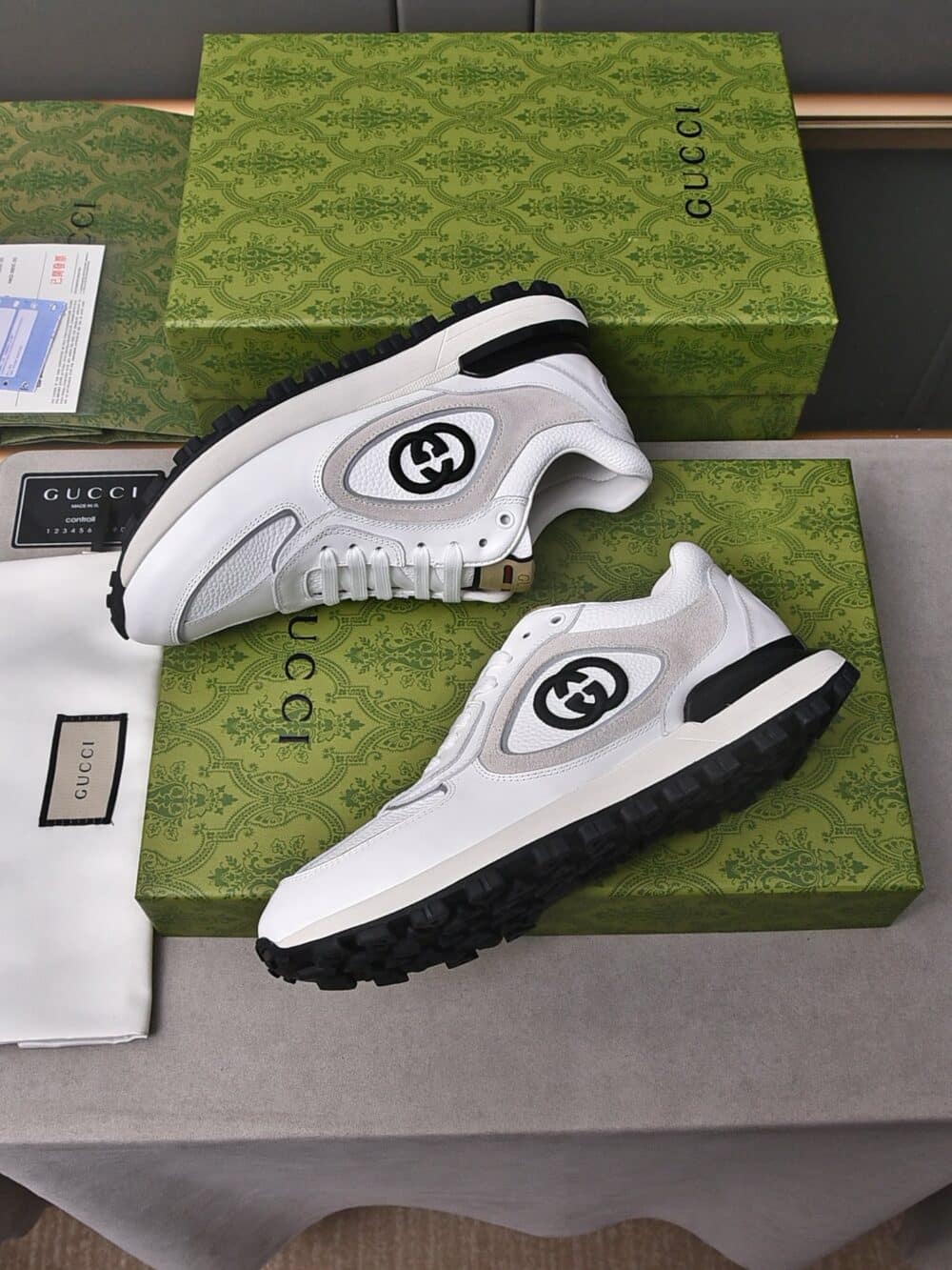 GUCCI DOUBLE G MEN'S RUN SNEAKER BEIGE - Image 8