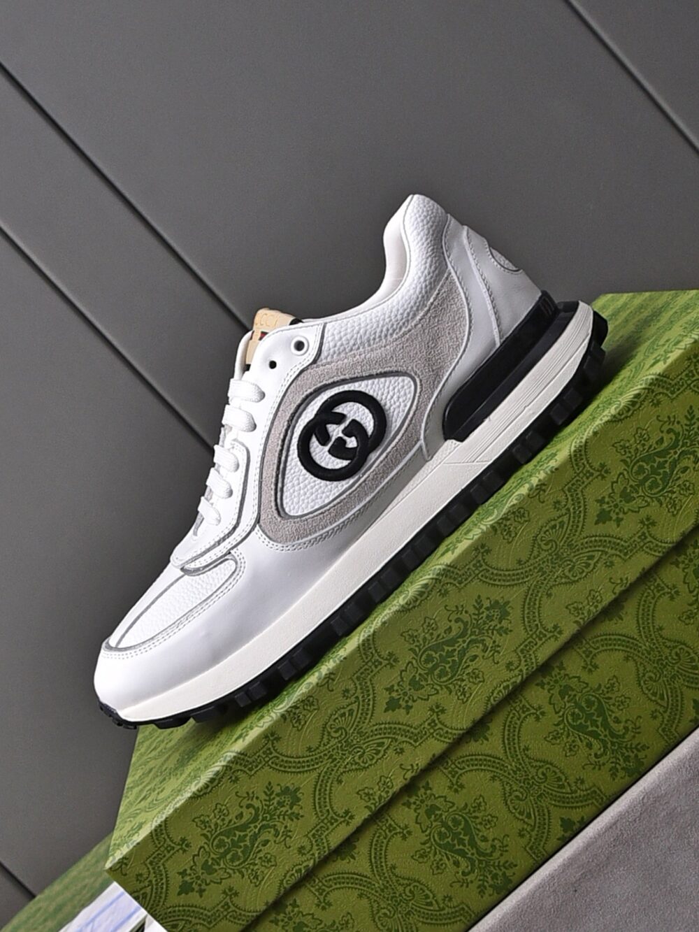 GUCCI DOUBLE G MEN'S RUN SNEAKER BEIGE - Image 6
