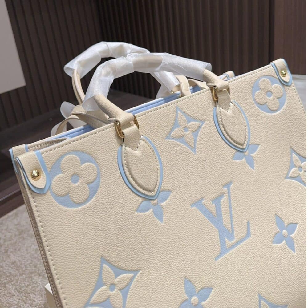 LOUIS VUITTON ONTHEGO PM CANDY BLUE 25CM M46833 - Image 3