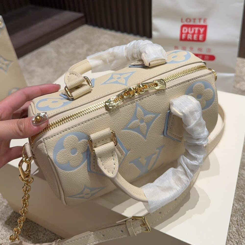LOUIS VUITTON SPEEDY BANDOULIÈRE 20 CANDY BLUE 20CM M46883 - Image 8
