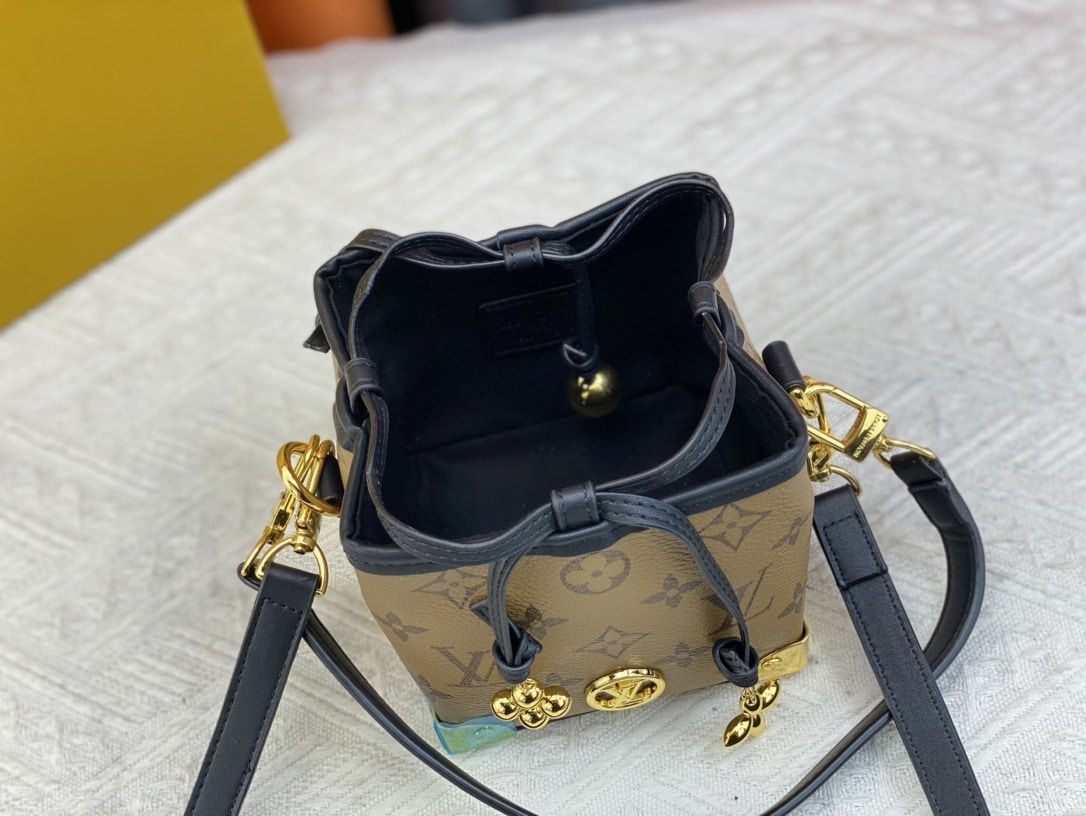 LOUIS VUITTON NÉO PURSE LV CHARMS MONOGRAM BROWN 15CM M82885 - Image 8