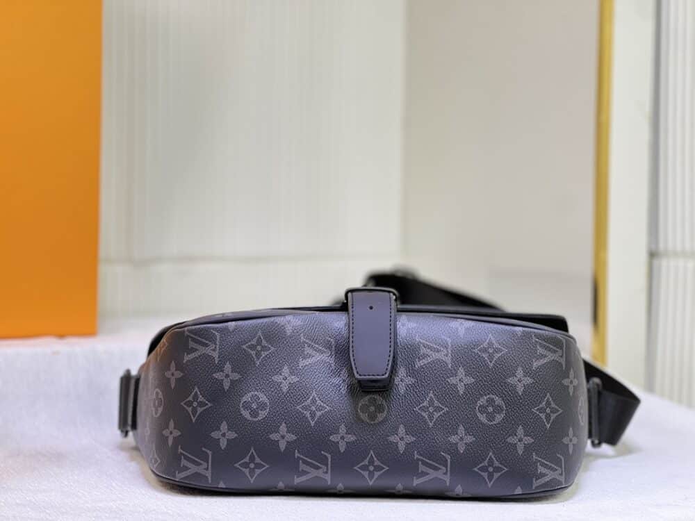 LOUIS VUITTON MONTSOURIS MONOGRAM MESSANGER BAG BLACK 34CM - Image 7