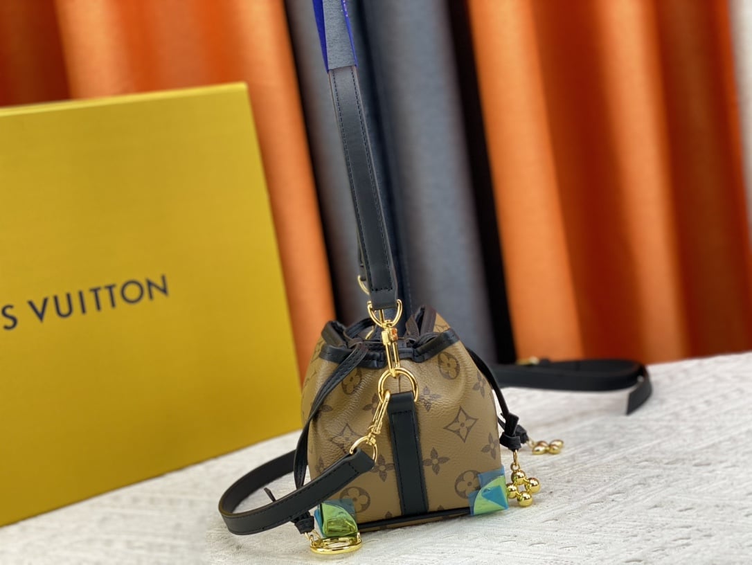 LOUIS VUITTON NÉO PURSE LV CHARMS MONOGRAM BROWN 15CM M82885 - Image 3