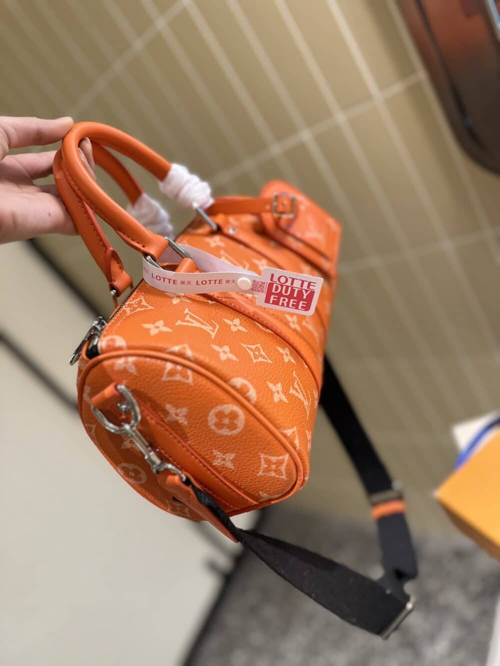 LOUIS VUITTON KEEPALL BANDOULIÈRE 25 TANGERINE 25CM M31044 - Image 6