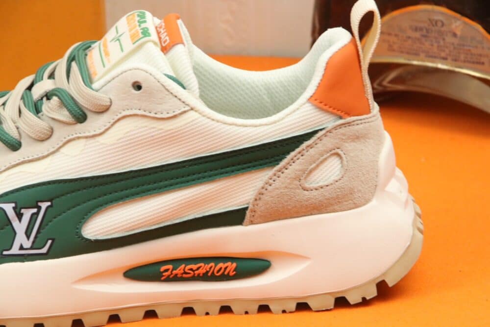 LOUIS VUITTON COLORBLOCK MEN SNEAKER BEIGE - Image 8