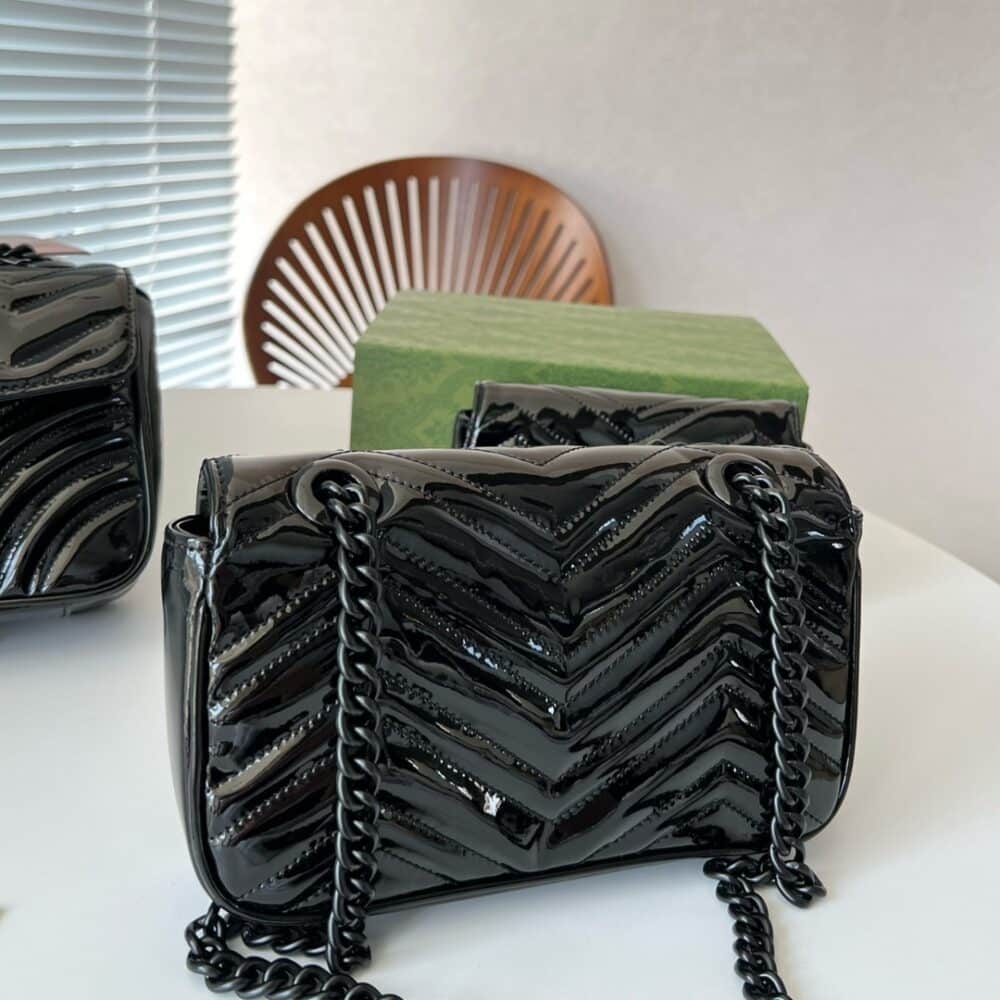 GUCCI GG MARMONT PATENT SUPER MINI BAG BLACK PATENT 476433 AACDE 1000 - Image 3