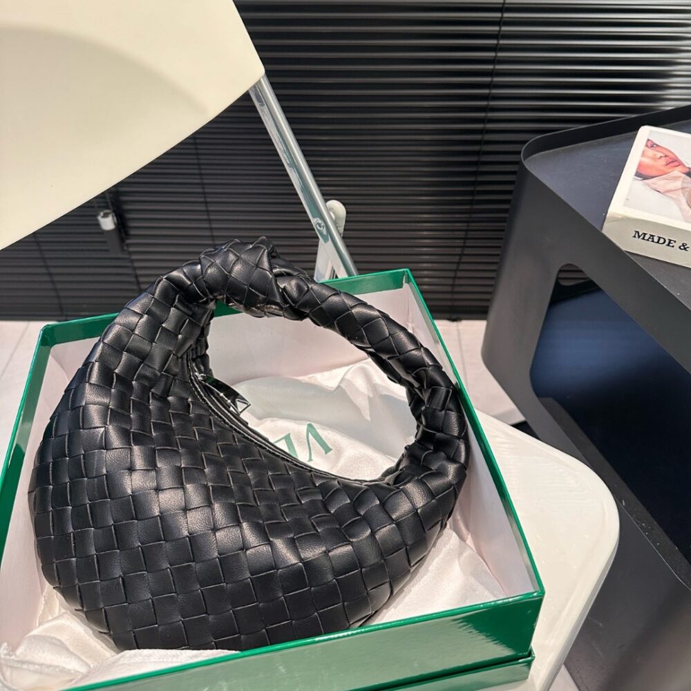 BOTTEGA VENETA JODIE INTRECCIATO LEATHER HANDLE BAG BLACK 27CM 690225VCPP01229 - Image 4
