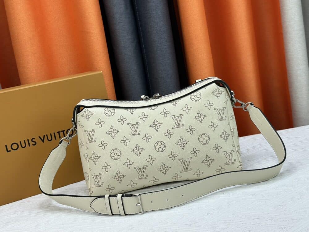 LOUIS VUITTON HAND IT ALL PM CREME 29CM M24114 - Image 5