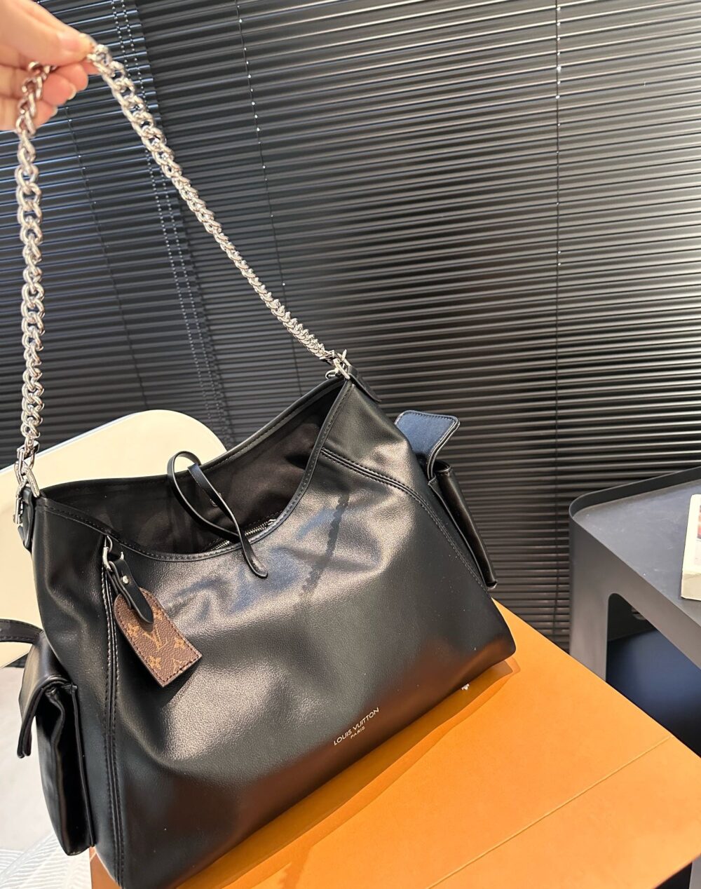 LOUIS VUITTON CARRYALL CARGO PM BAG BLACK 33CM M24861 - Image 6