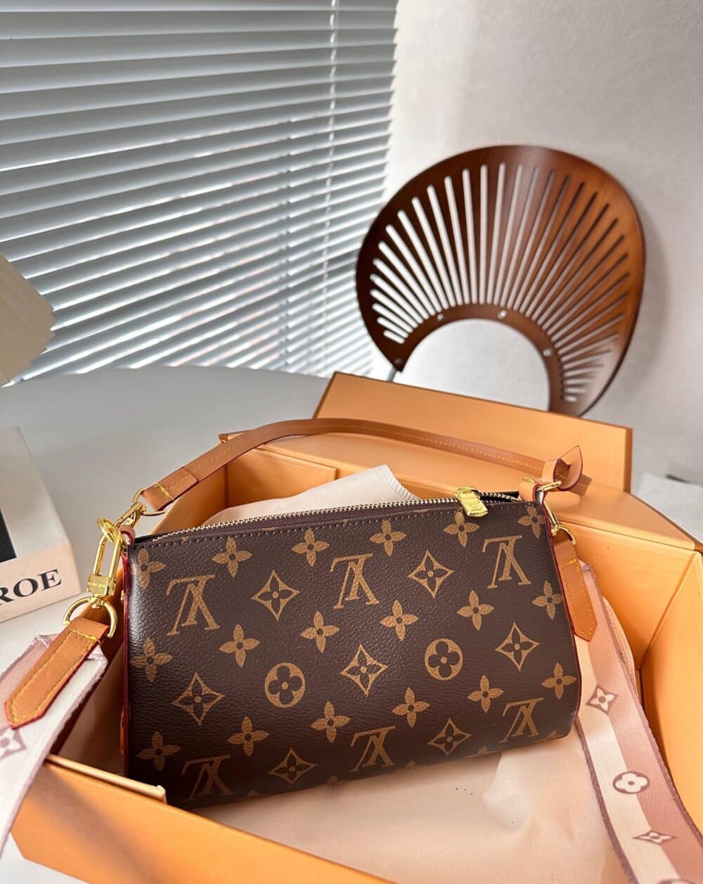 LOUIS VUITTON POCHETTE TIRETTE MONOGRAM CANVAS 23CM M47123 - Image 6