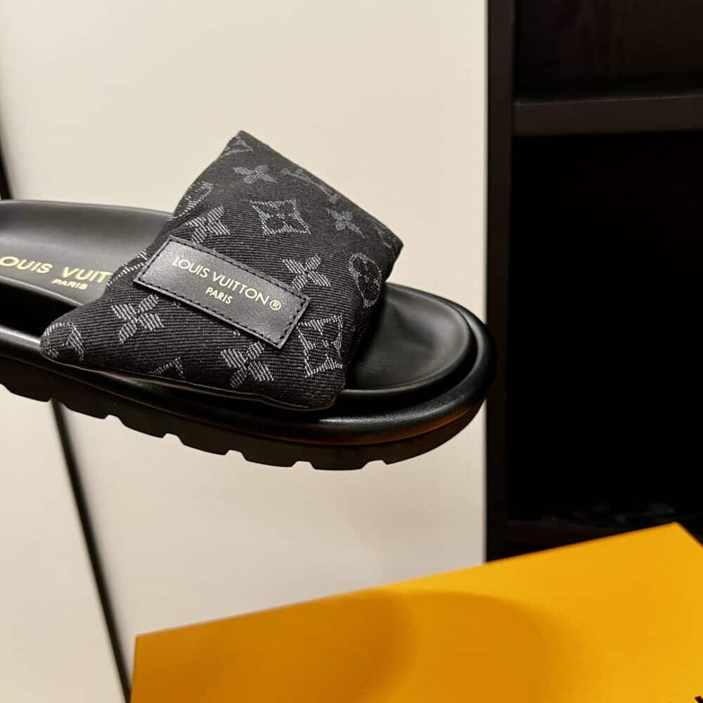 LOUIS VUITTON POOL PILLOW FLAT COMFORT MULE SANDALS DENIM GREY 1ACJ0J - Image 4