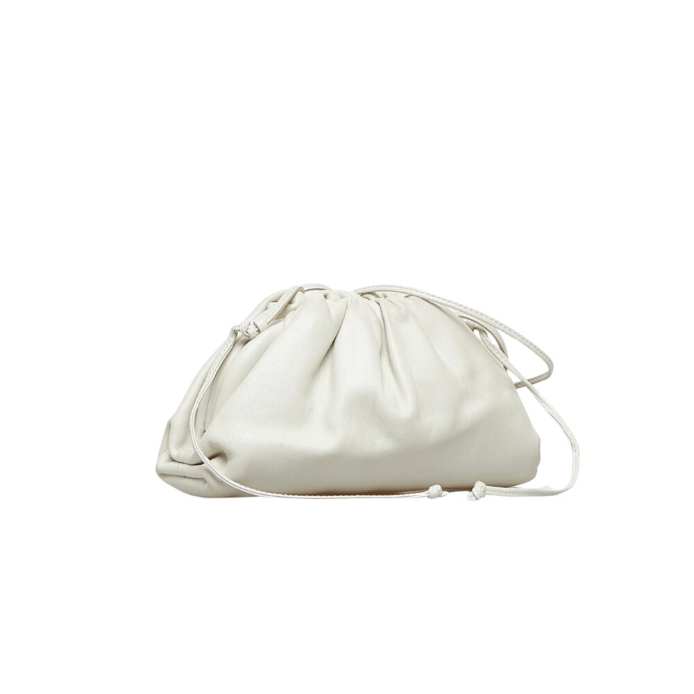 BOTTEGA VENETA MINI THE POUCH LEATHER CLUTCH IN WHITE 22CM