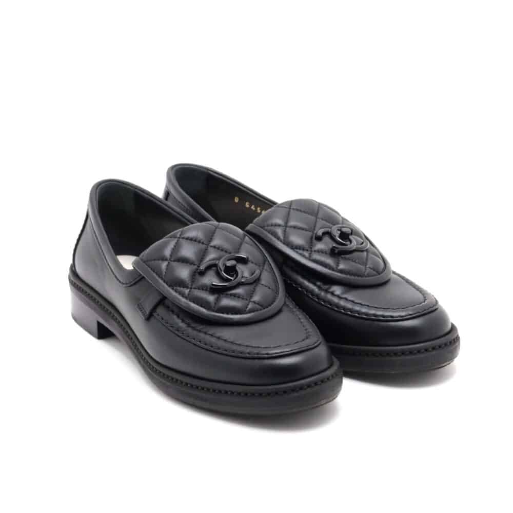 CHANEL CC NIB TURNLOCK MOCCASINS FLAT LOAFERS BLACK