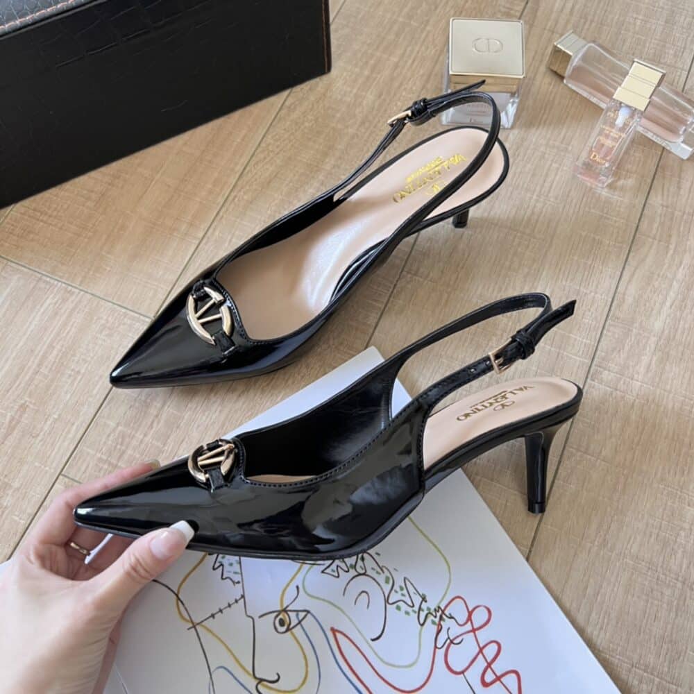 VALENTINO VLOGO SHINY LEATHER LEATHER HEELS IN BLACK - Image 5
