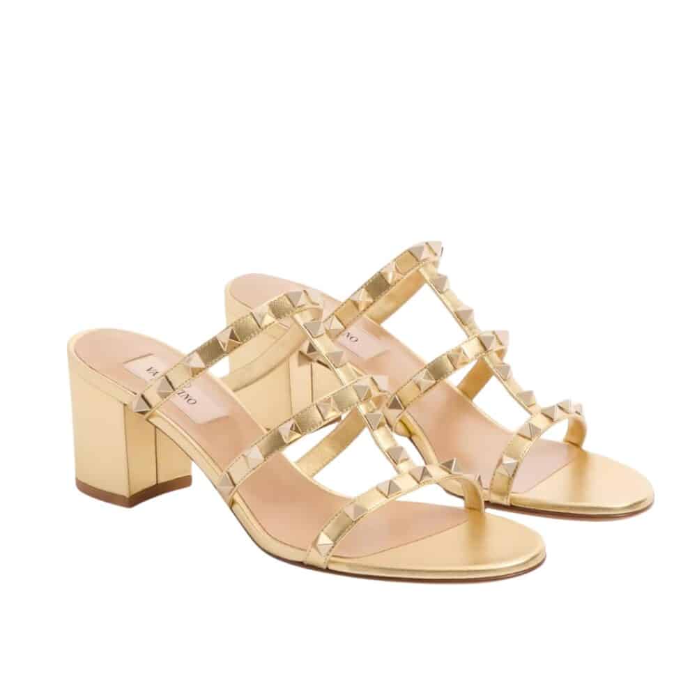 VALENTINO GARAVANI ROCKSTUD SLIDE SANDAL IN LAMINATED NAPPA GOLD 6W2S0C47QKH I8M