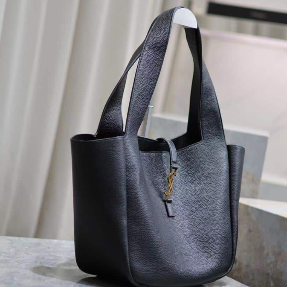 Alternative view of SAINT LAURENT LE 5 À 7 BEA IN GRAINED LEATHER BLACK 50CM 763435AADUU1000