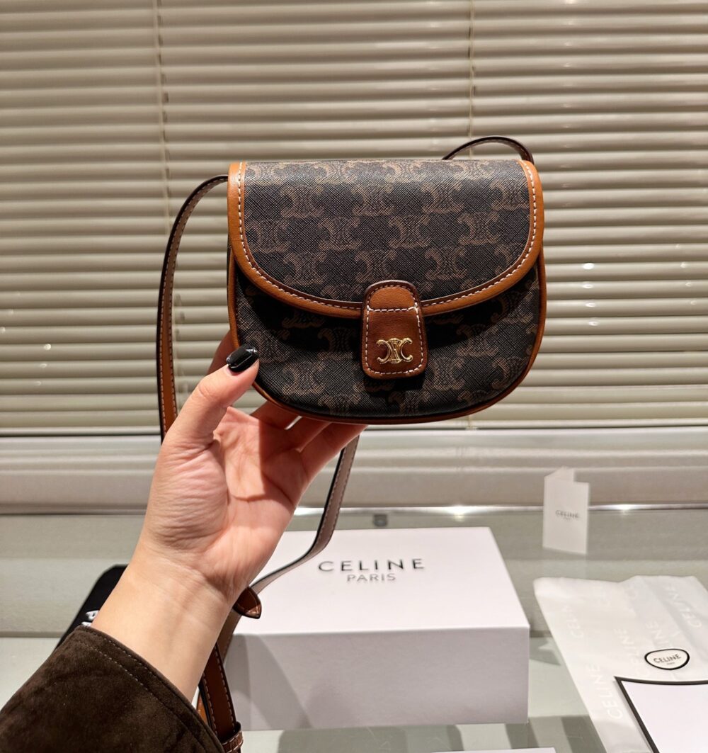 CELINE MINI BESACE IN TRIOMPHE CANVAS AND CALFSKIN TAN 17CM 196702BZJ 04LU - Image 3