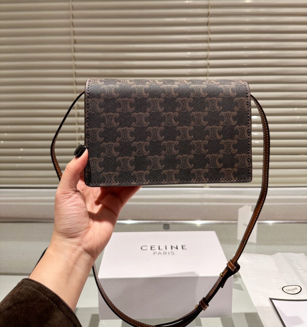 CELINE WALLET ON STRAP IN TRIOMPHE CANVAS AND SMOOTH TAN 20CM - Image 4