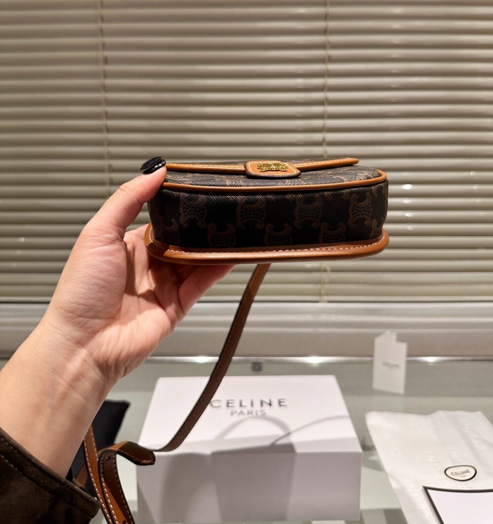 CELINE MINI BESACE IN TRIOMPHE CANVAS AND CALFSKIN TAN 17CM 196702BZJ 04LU - Image 6