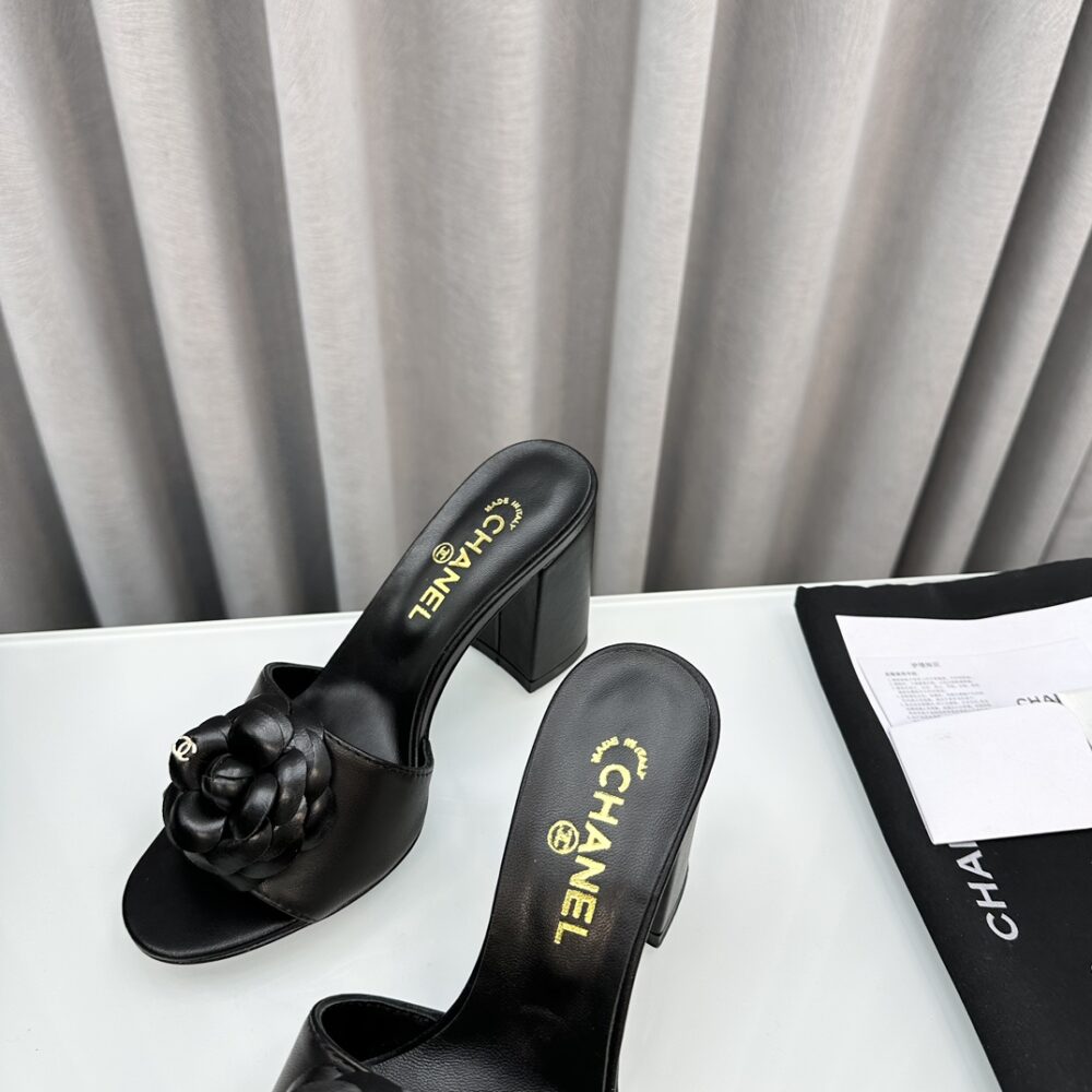 CHANEL CAMELLIA MEDIUM HEEL SLIPPERS BLACK - Image 6