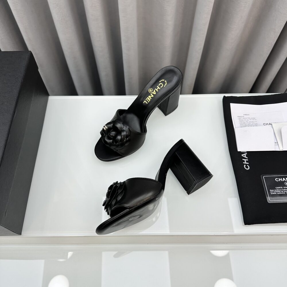 CHANEL CAMELLIA MEDIUM HEEL SLIPPERS BLACK - Image 5