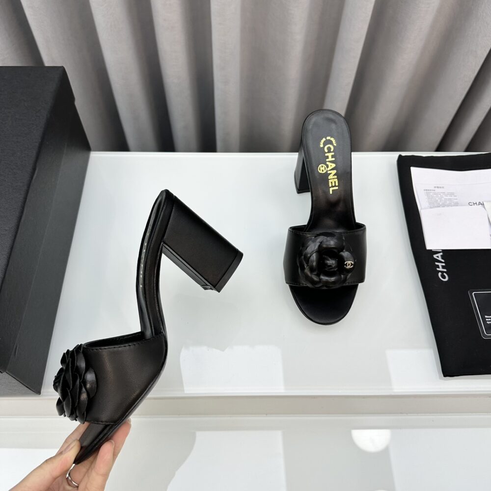 CHANEL CAMELLIA MEDIUM HEEL SLIPPERS BLACK - Image 4