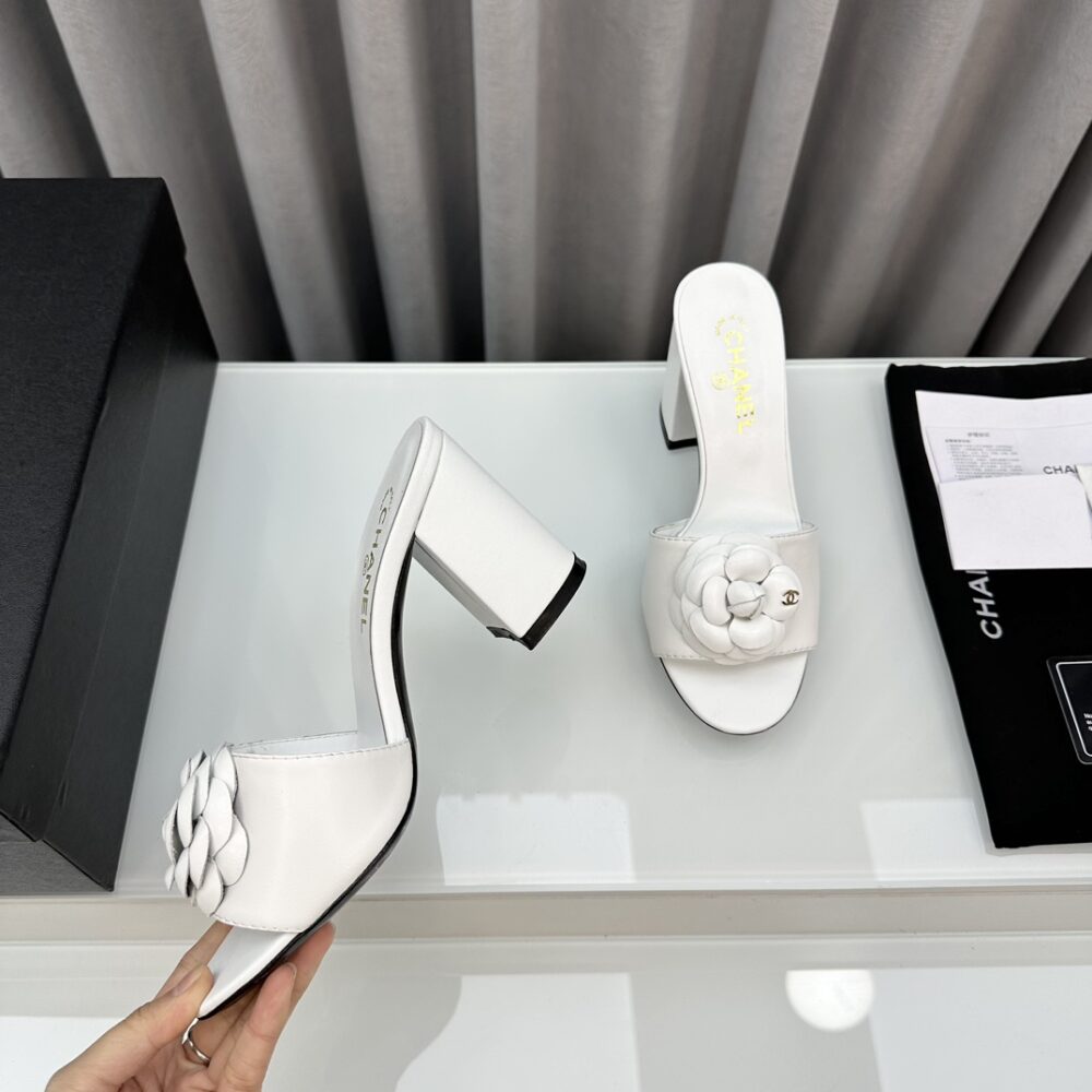 CHANEL CAMELLIA MEDIUM HEEL SLIPPERS WHITE - Image 4