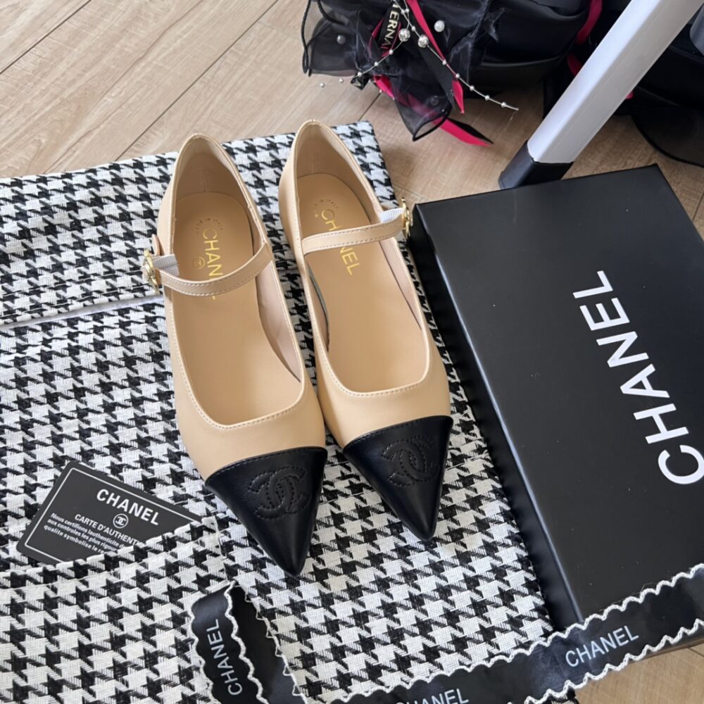 CHANEL POINTED TOE DOLL SHOES WITH GOLD FLOWER IN BEIGE - Image 7