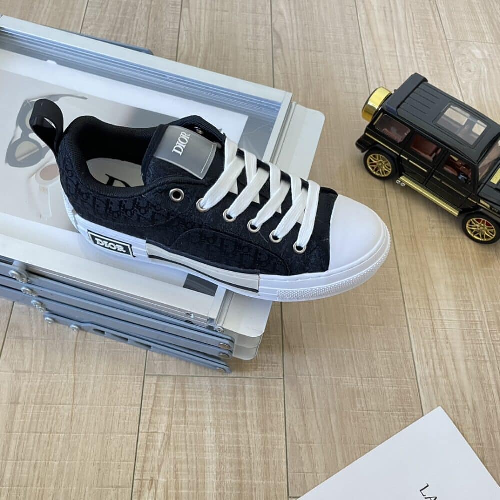 Alternative view of DIOR B23 LOW TOP OBLIQUE CANVAS SNEAKER BLACK