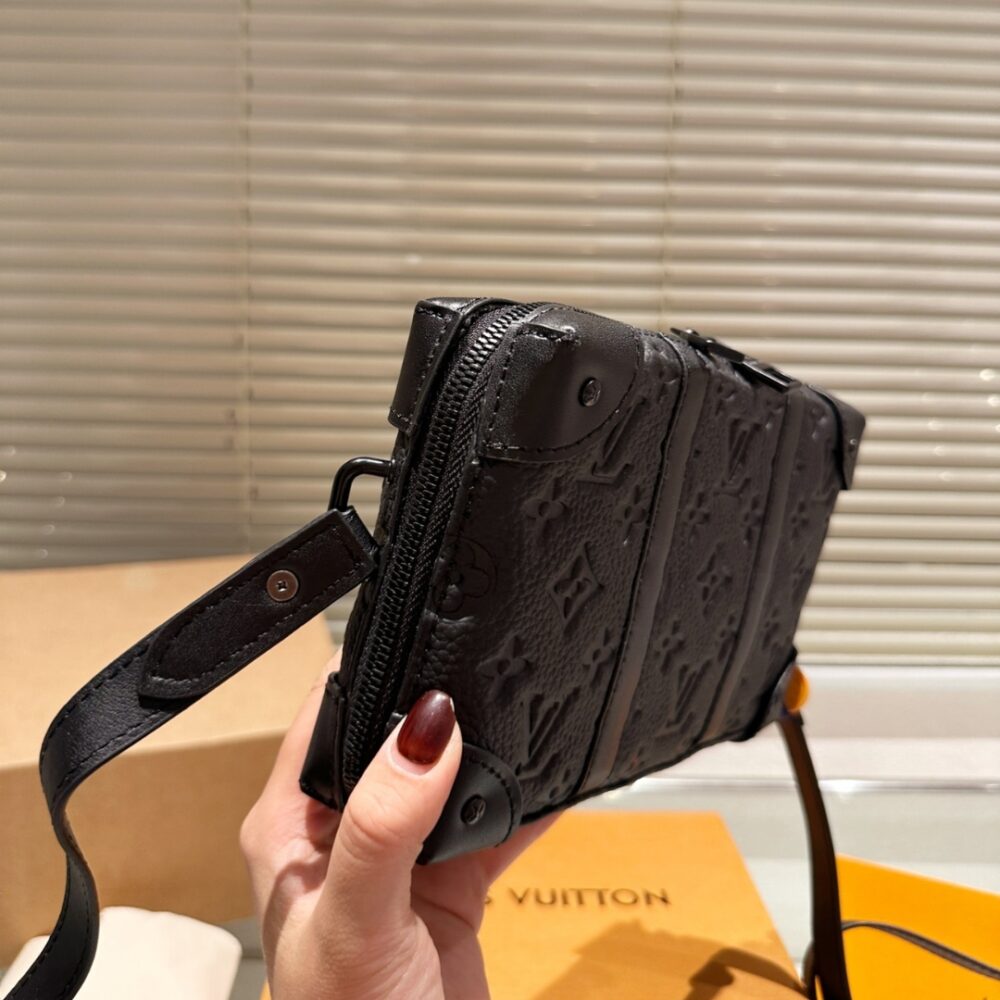 LOUIS VUITTON SOFT TRUNK WALLET MONOGRAM TAURILLON LEATHER BLACK 23CM M80224 - Image 6