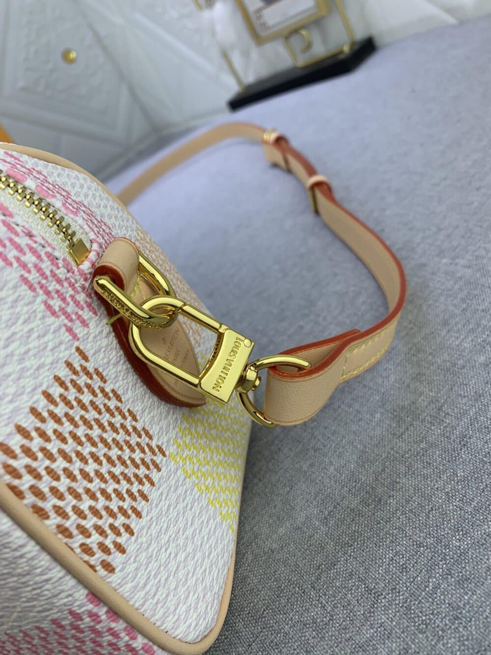 LOUIS VUITTON SPEEDY BANDOULIÈRE DAMIER CANVAS PEACH 20CM - Image 4