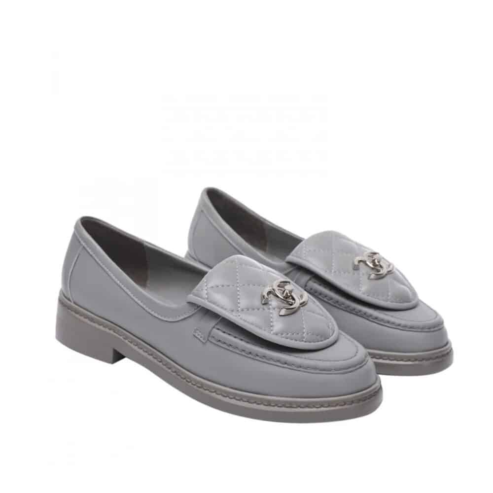 CHANEL CC NIB TURNLOCK MOCCASINS FLAT LOAFERS GREY