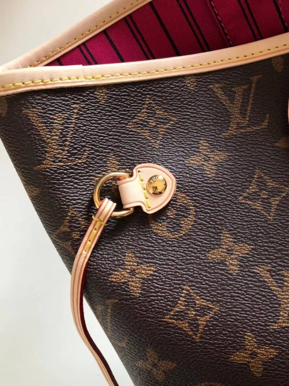 GIFT SET: LOUIS VUITTON NEVERFULL MM & SARAH BROWN WALLET - Image 4