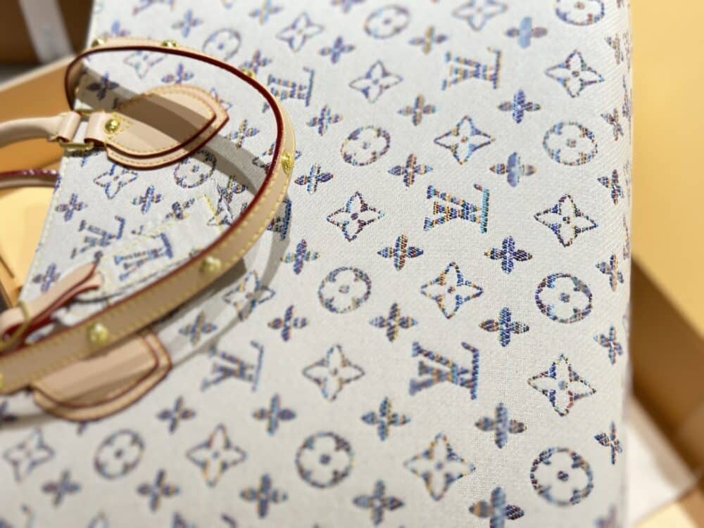 LOUIS VUITTON ONTHEGO MM MULTICOLOR BEIGE 35CM M24708 - Image 8