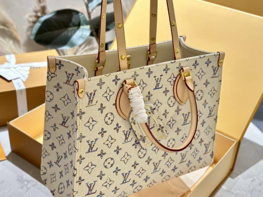 LOUIS VUITTON ONTHEGO MM MULTICOLOR BEIGE 35CM M24708 - Image 7