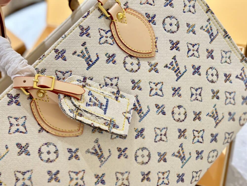 LOUIS VUITTON ONTHEGO MM MULTICOLOR BEIGE 35CM M24708 - Image 5