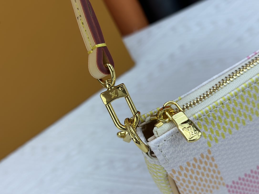 LOUIS VUITTON POCHETTE ACCESSOIRES DAMIER CANVAS PEACH PINK 23CM N40642 - Image 8