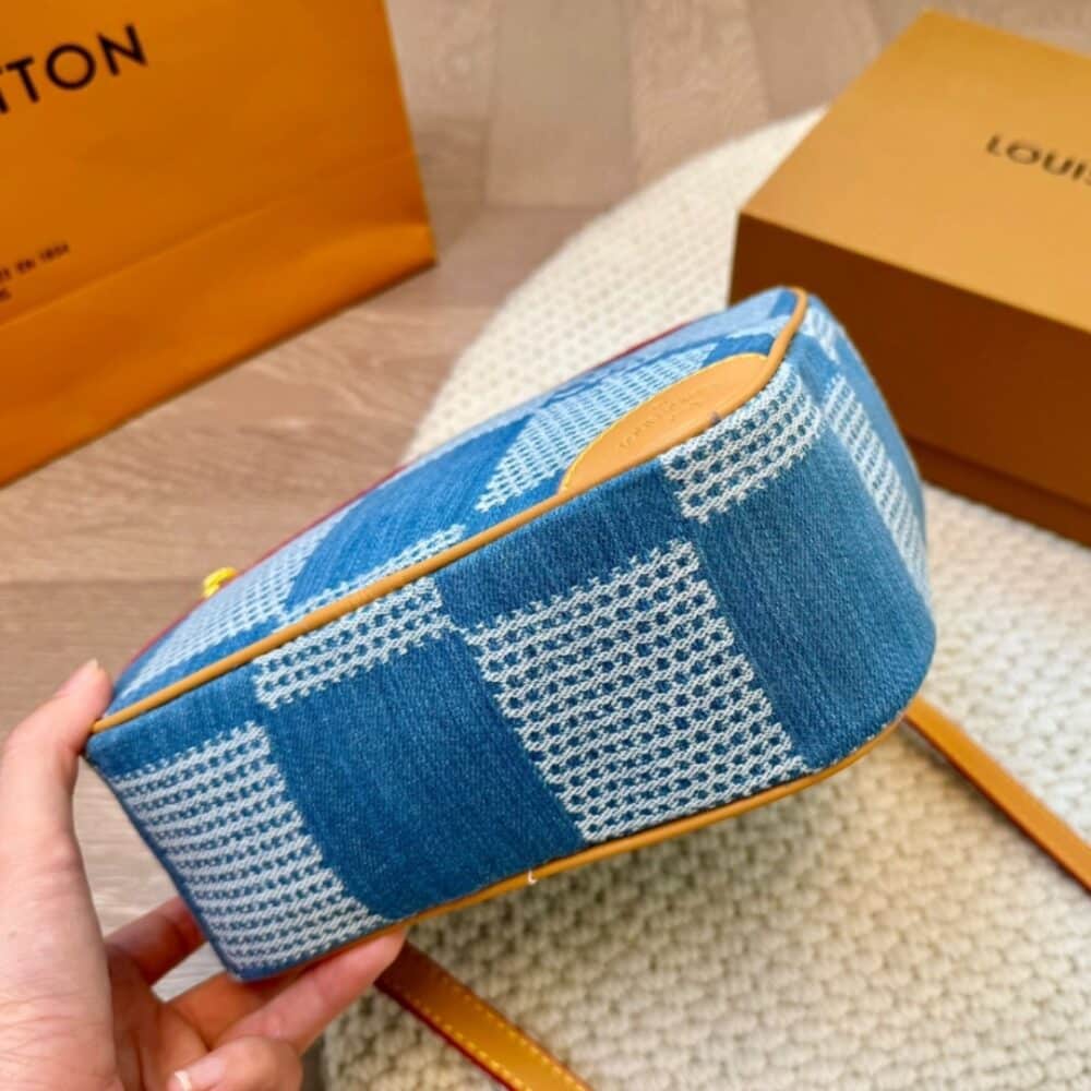 LOUIS VUITTON CHESS MESSENGER DAMIER DENIM BLUE 20CM N40706 - Image 6