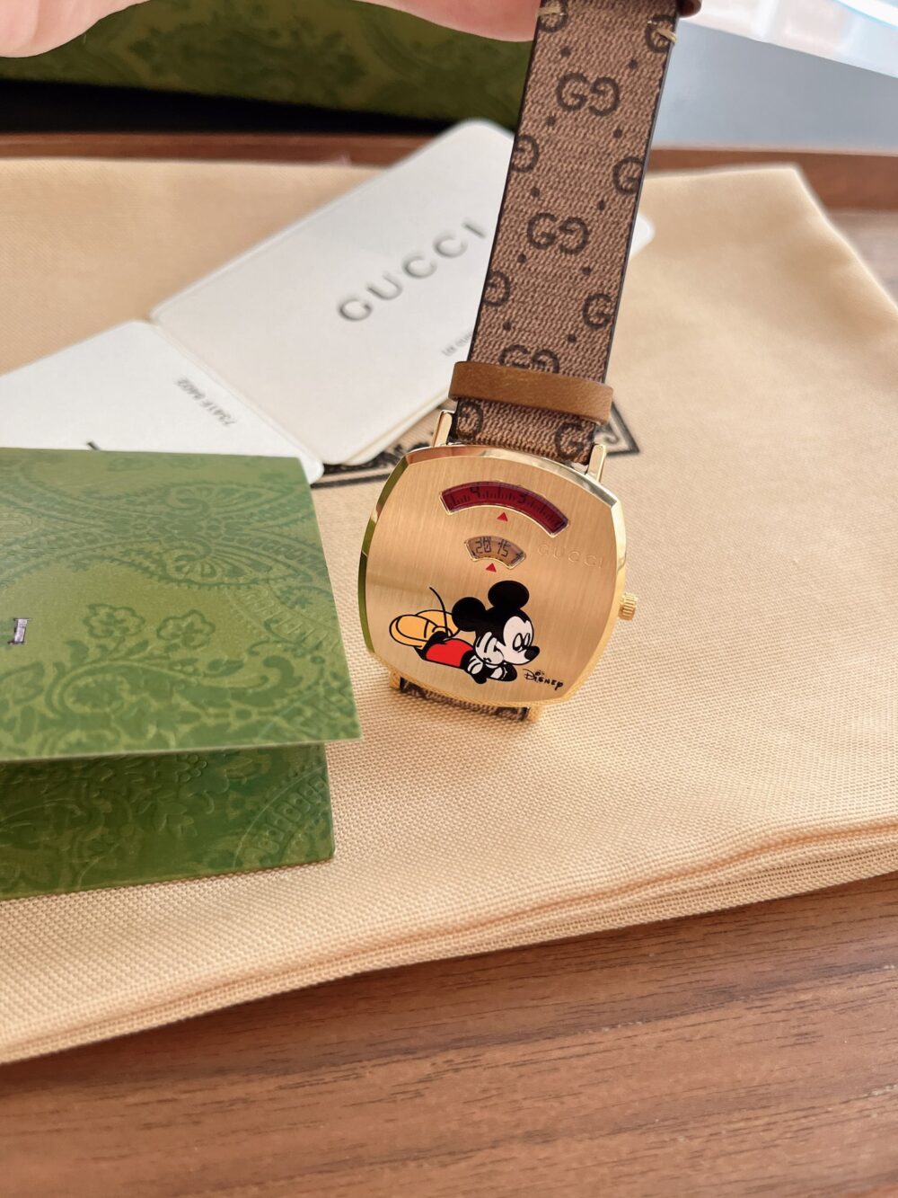 GUCCI X DISNEY MICKEY MOUSE GOLD DIAL WITH LEATHER STRAP WATCH BROWN 38MM YA157420 - Image 7