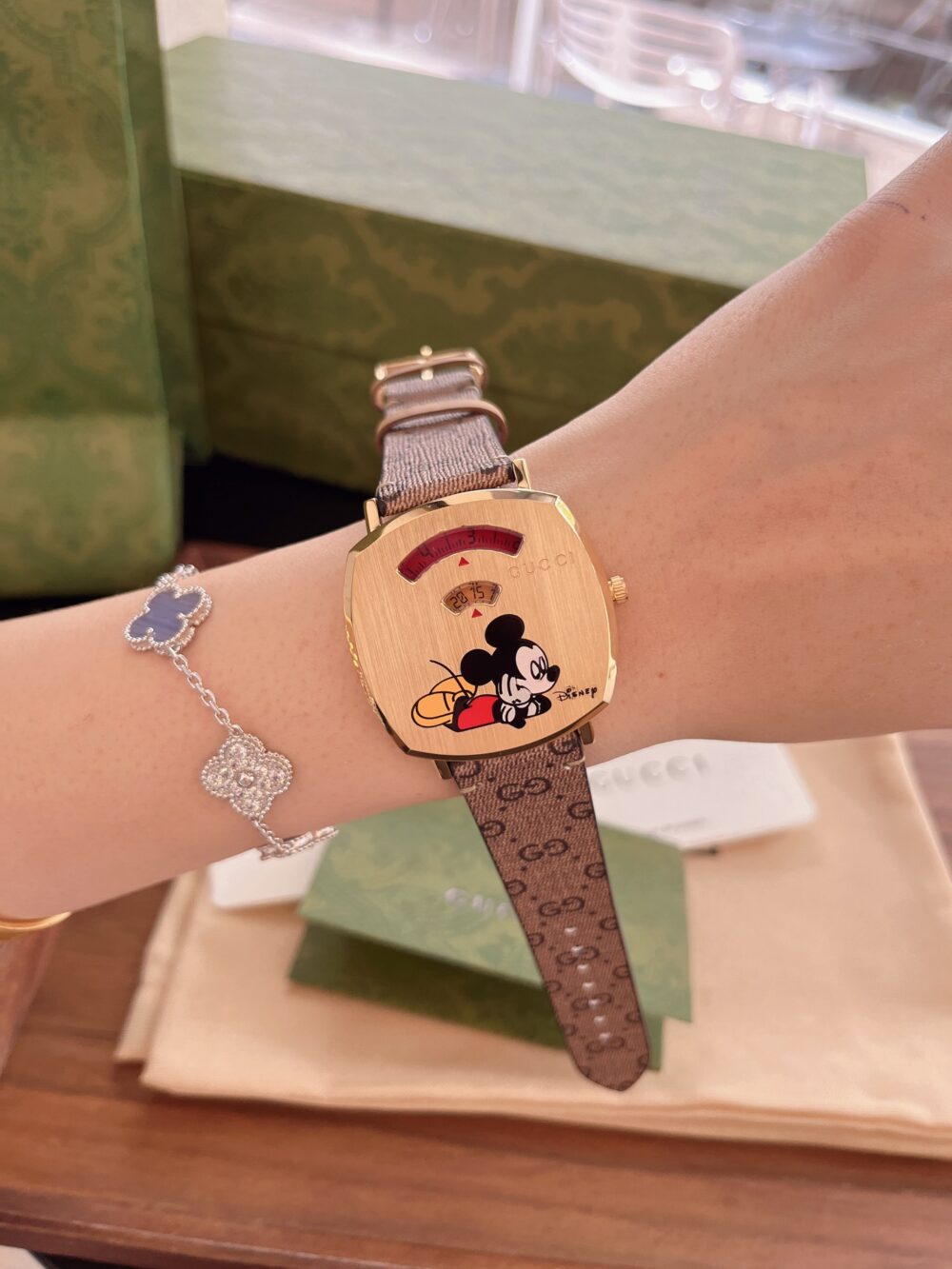 GUCCI X DISNEY MICKEY MOUSE GOLD DIAL WITH LEATHER STRAP WATCH BROWN 38MM YA157420 - Image 5